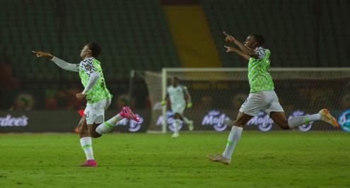  الاتحاد النيجيري: لا نستطيع رؤية مدربنا لكي نجدد تعاقده